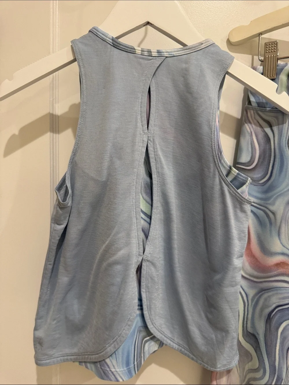 ATHLETA GIRL TANDOM TANK IN DAYDREAM BLUE & MATCHING MARBLE LEGGINGS SIZE SMALL